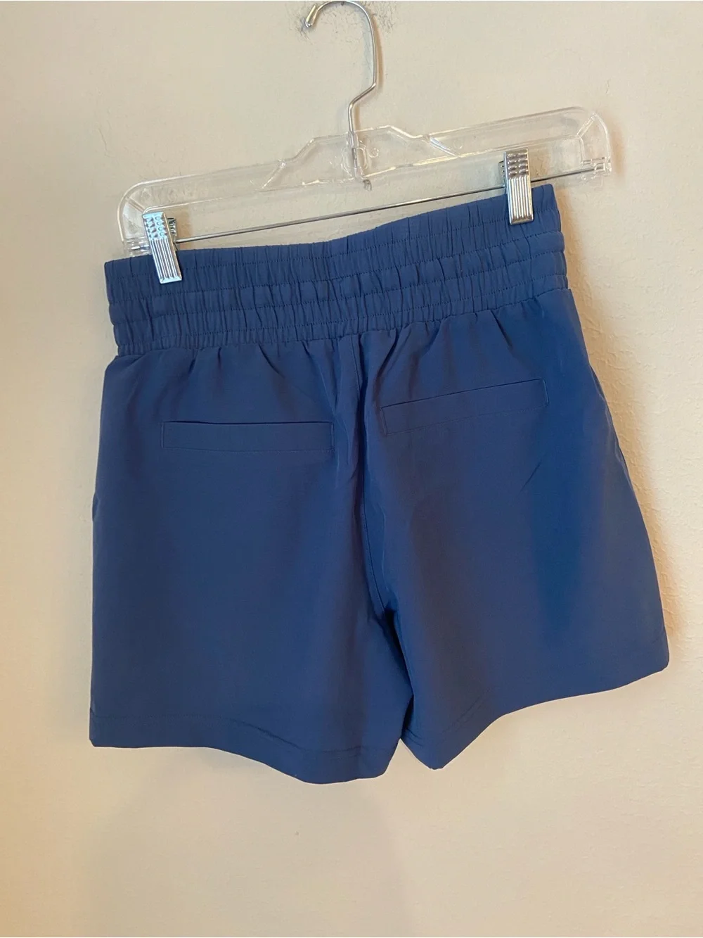 NWT Spanx On The Move Shorts Faded Indigo Blue Pull-On Performance Shorts XS - Picture 4 of 6